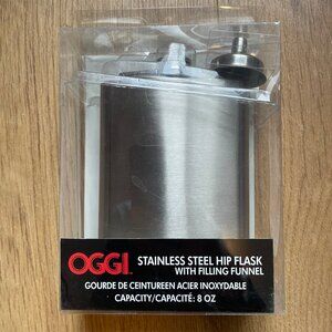 GIFTABLE! Oggi‎ Stainless Steel Flask, 8oz with filling funnel. NEW in box.